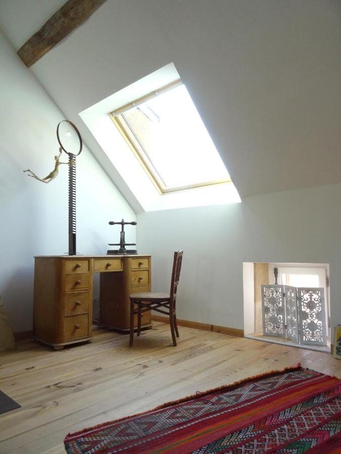 L'Escalier Des Reves Bed & Breakfast Saint-Sauveur-en-Puisaye Ngoại thất bức ảnh